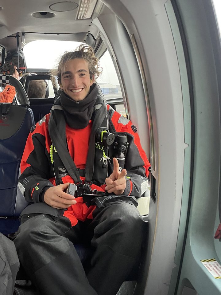 Jonathan Emery vor dem Flug zum Offshore-Einsatz